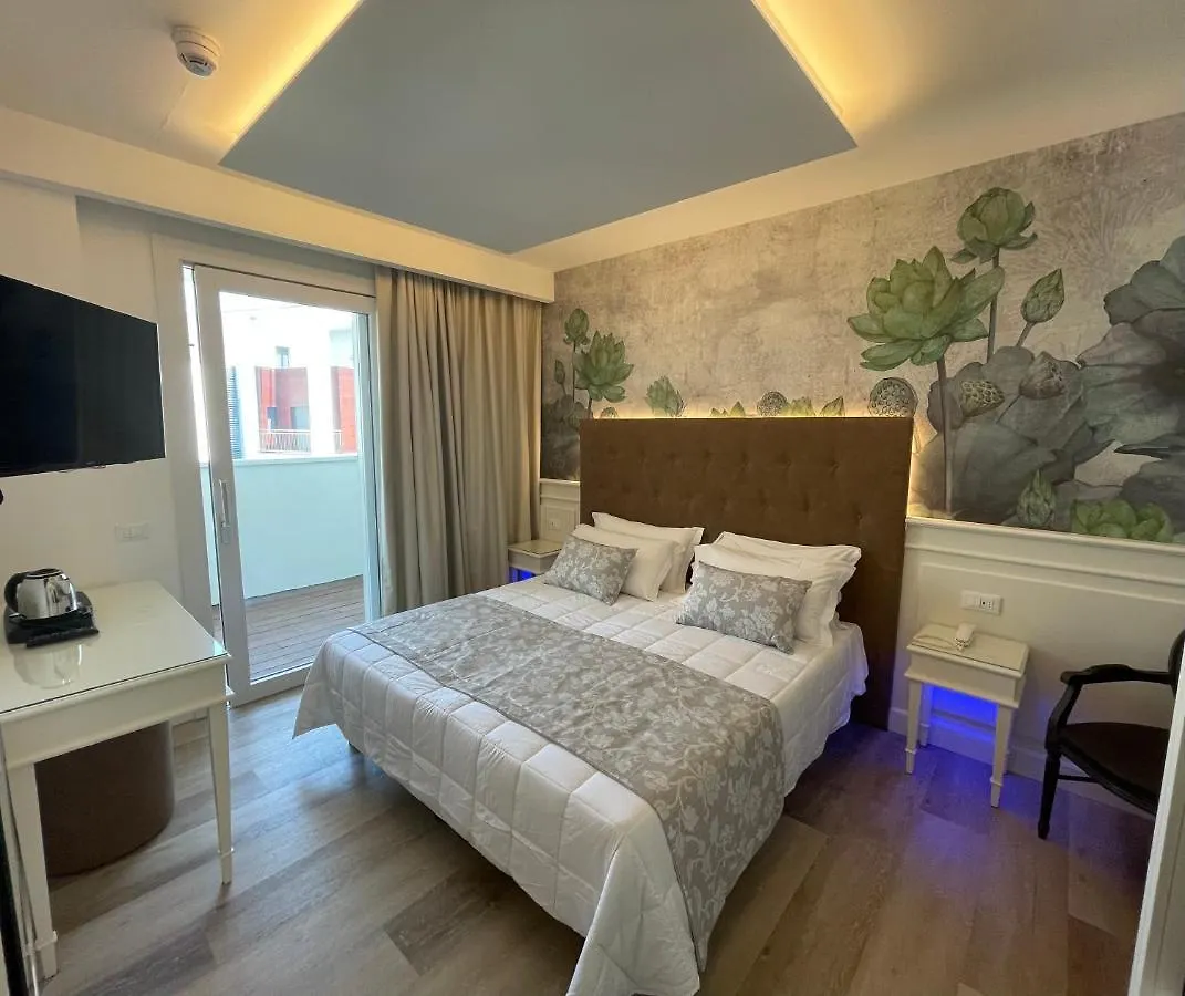 Park Hotel Cellini Lido di Jesolo 4*,