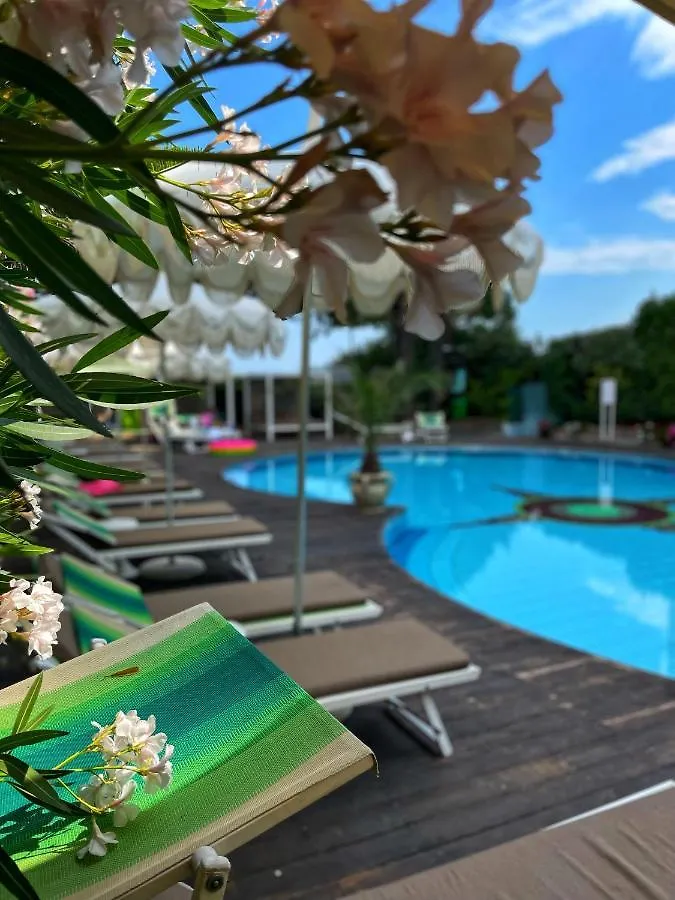 Park Hotel Cellini Lido di Jesolo 4*,